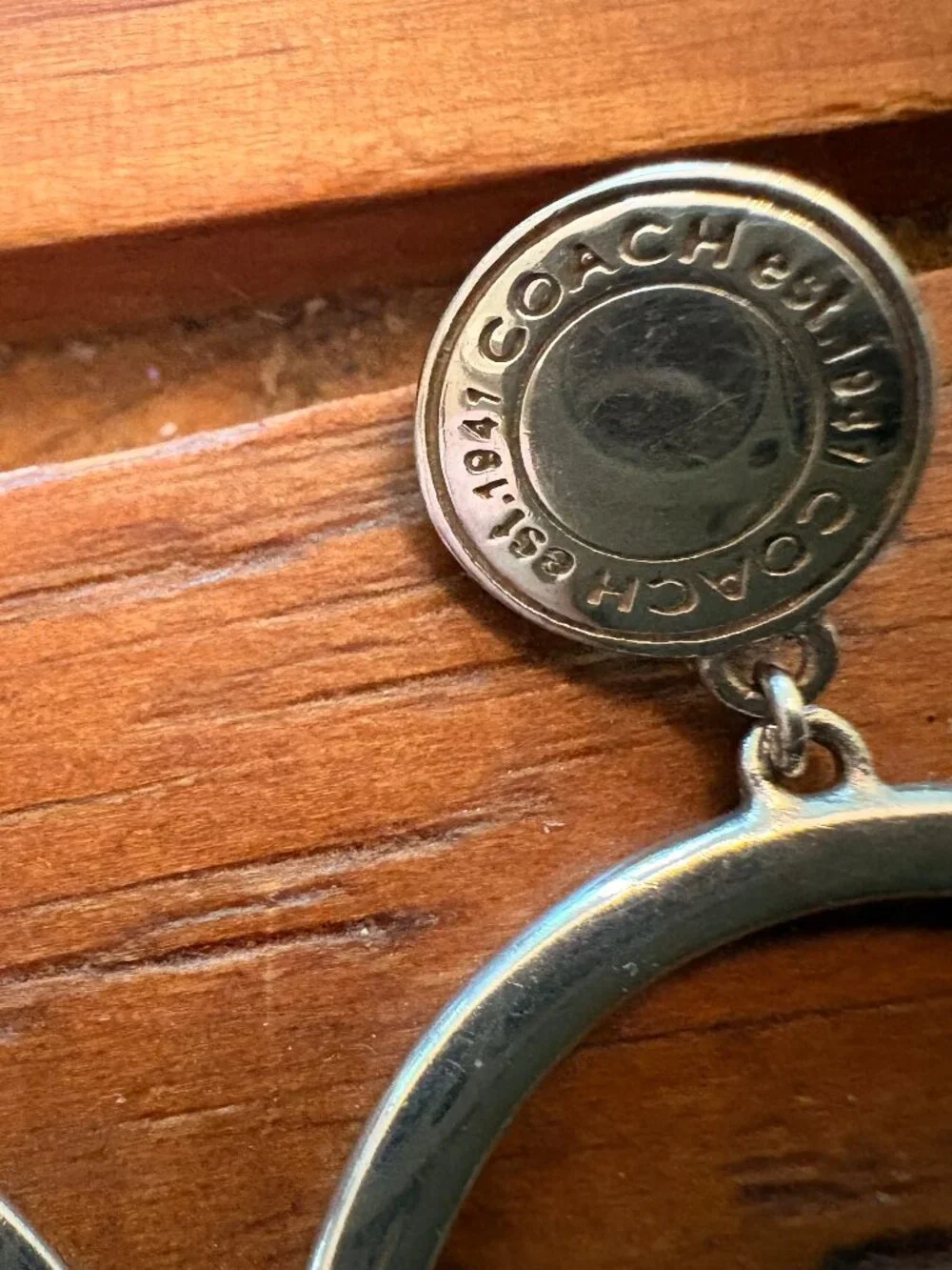 VINTAGE AUTHENTIC COACH SILVER GROMMET HOOP EARRINGS - EXCELLENT CONDITION RARE! - Picture 3 of 7